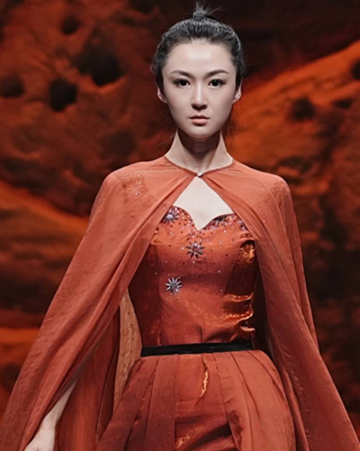 中国国风服饰品牌“麒祺”亮相第七届亚欧时装周
